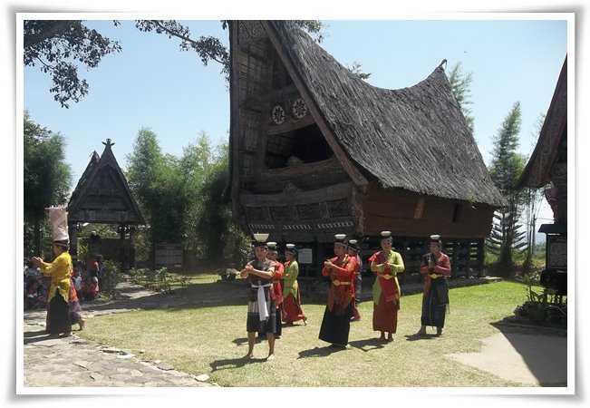 tb silalahi center huta batak